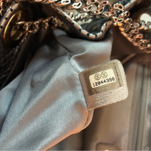 CHANEL Silver Perforated Shoulder Bag - Picture 7 of 8